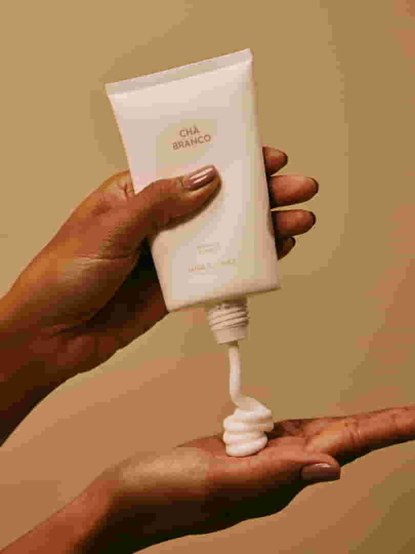 003L01800029_CHA_BRANCO_HIDRATANTE_DEO_CORPORAL_150G_7.jpg