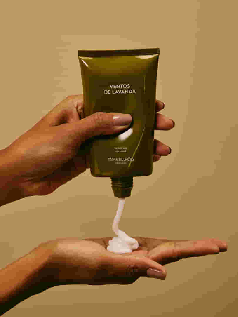 003L01800030_LAVANDA_HIDRATANTE_DEO_CORPORAL_150G_6.jpg