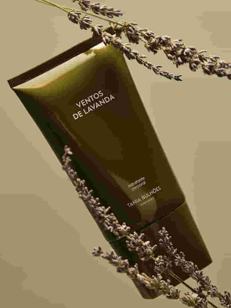 003L01800030_LAVANDA_HIDRATANTE_DEO_CORPORAL_150G_4--1-.jpg