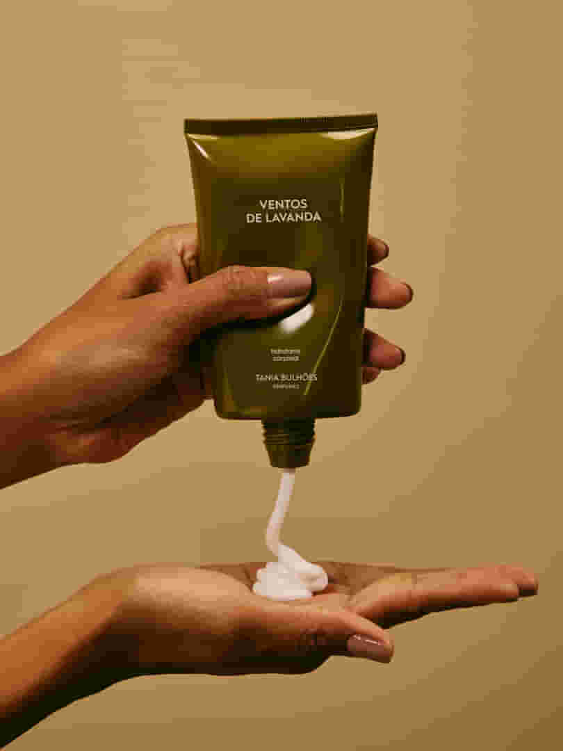 003L01800030_LAVANDA_HIDRATANTE_DEO_CORPORAL_150G_6.jpg