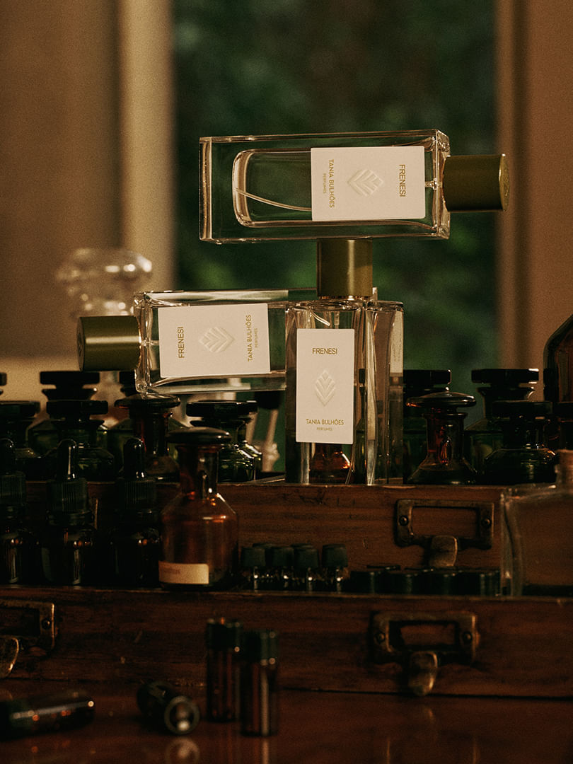 003002800003_Frenesi_Eau_de_Parfum_80ml.jpg